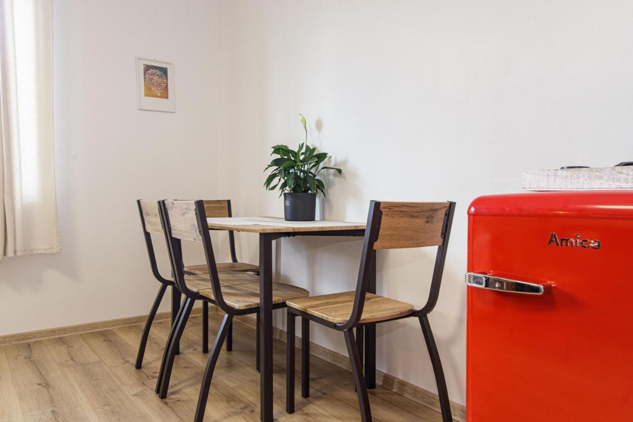 אוסטרבה Apartment Hotel Stud Mb מראה חיצוני תמונה