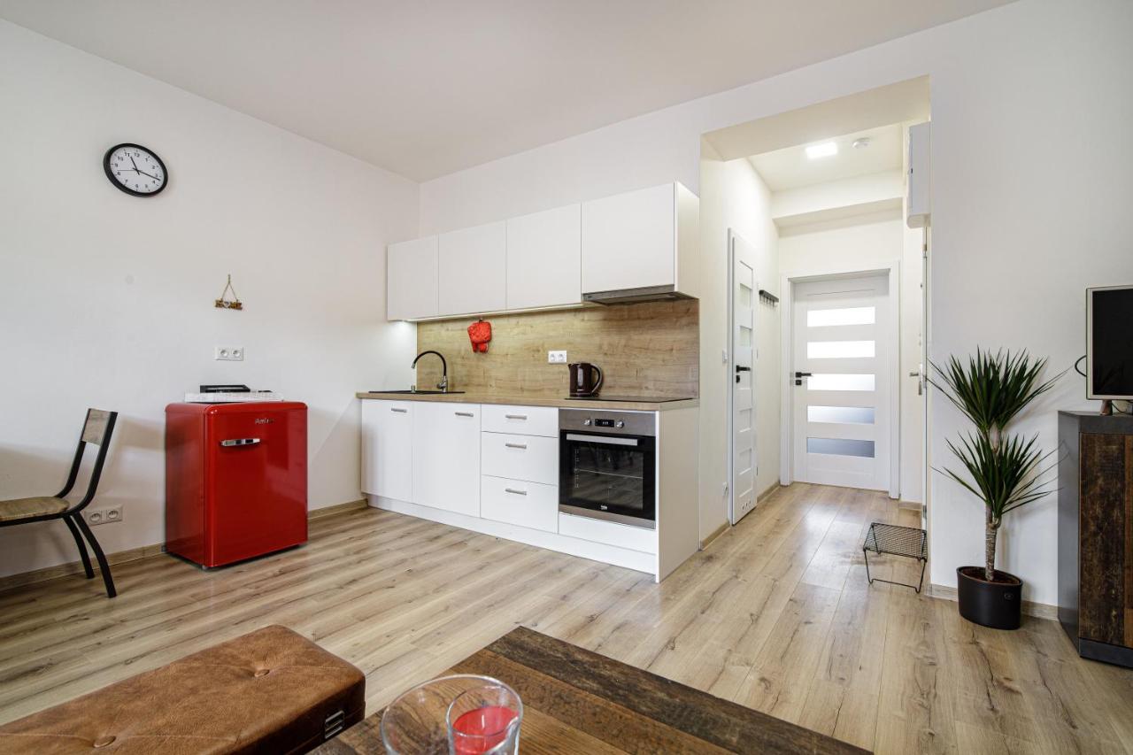 אוסטרבה Apartment Hotel Stud Mb מראה חיצוני תמונה