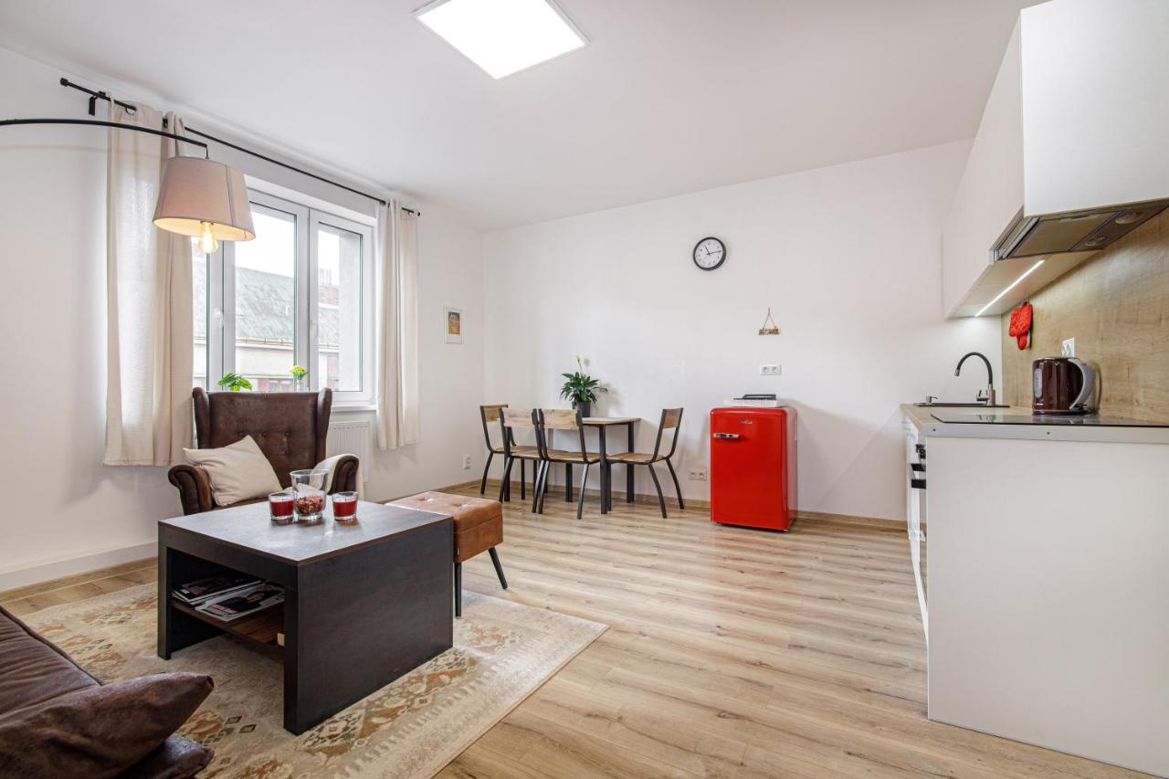 אוסטרבה Apartment Hotel Stud Mb מראה חיצוני תמונה