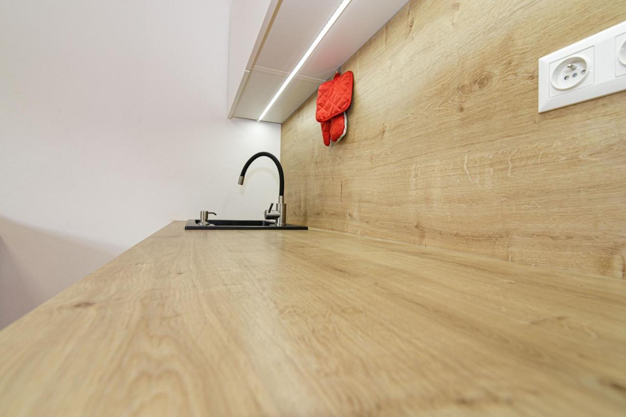 אוסטרבה Apartment Hotel Stud Mb מראה חיצוני תמונה