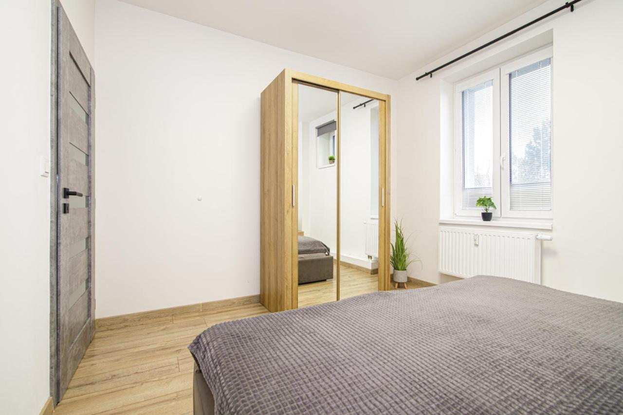 אוסטרבה Apartment Hotel Stud Mb מראה חיצוני תמונה