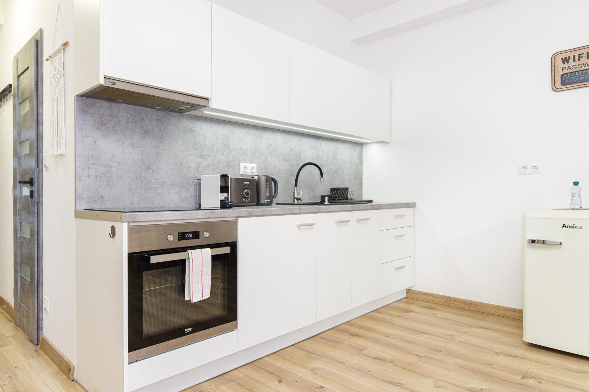 אוסטרבה Apartment Hotel Stud Mb מראה חיצוני תמונה