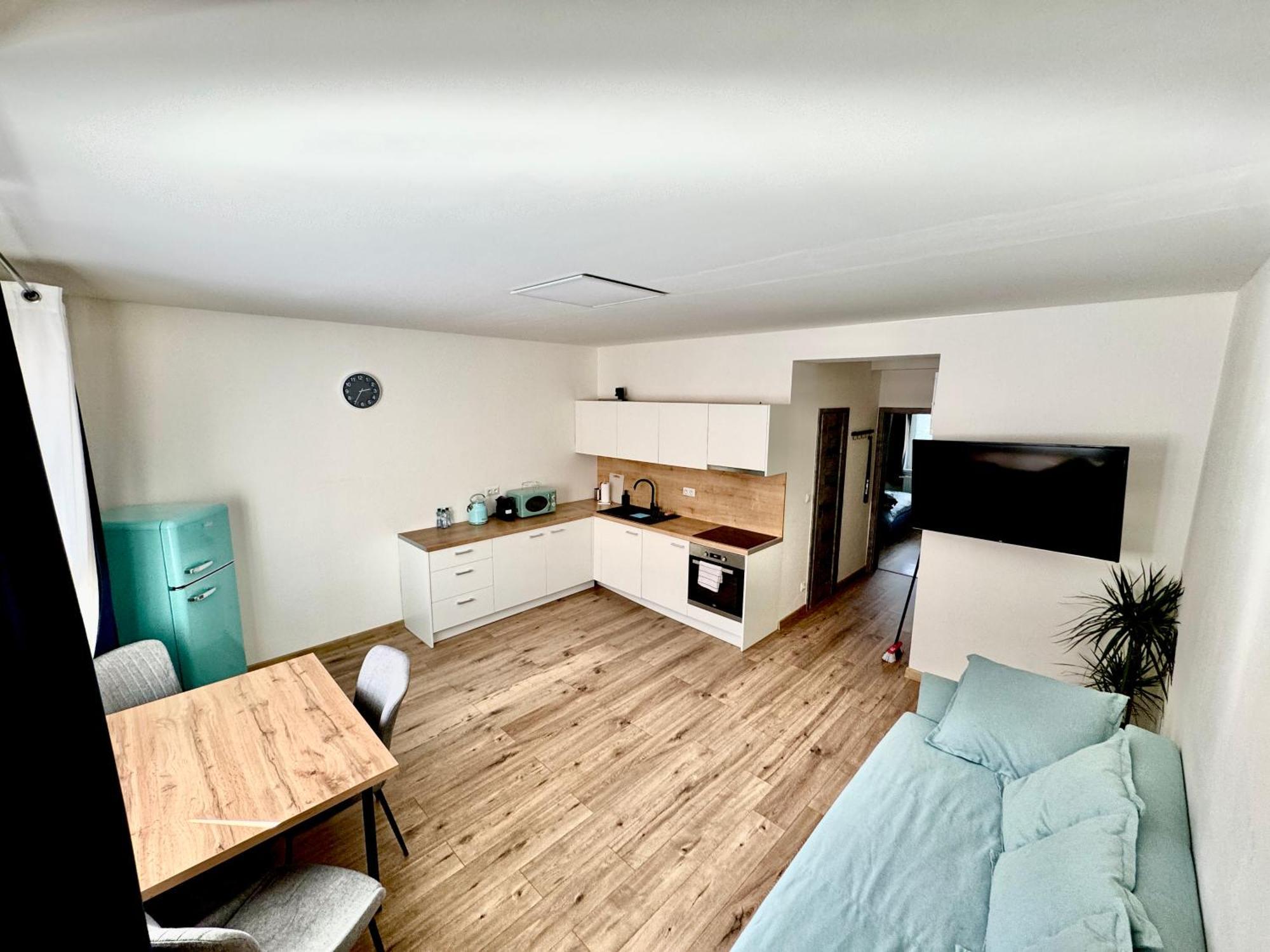 אוסטרבה Apartment Hotel Stud Mb מראה חיצוני תמונה